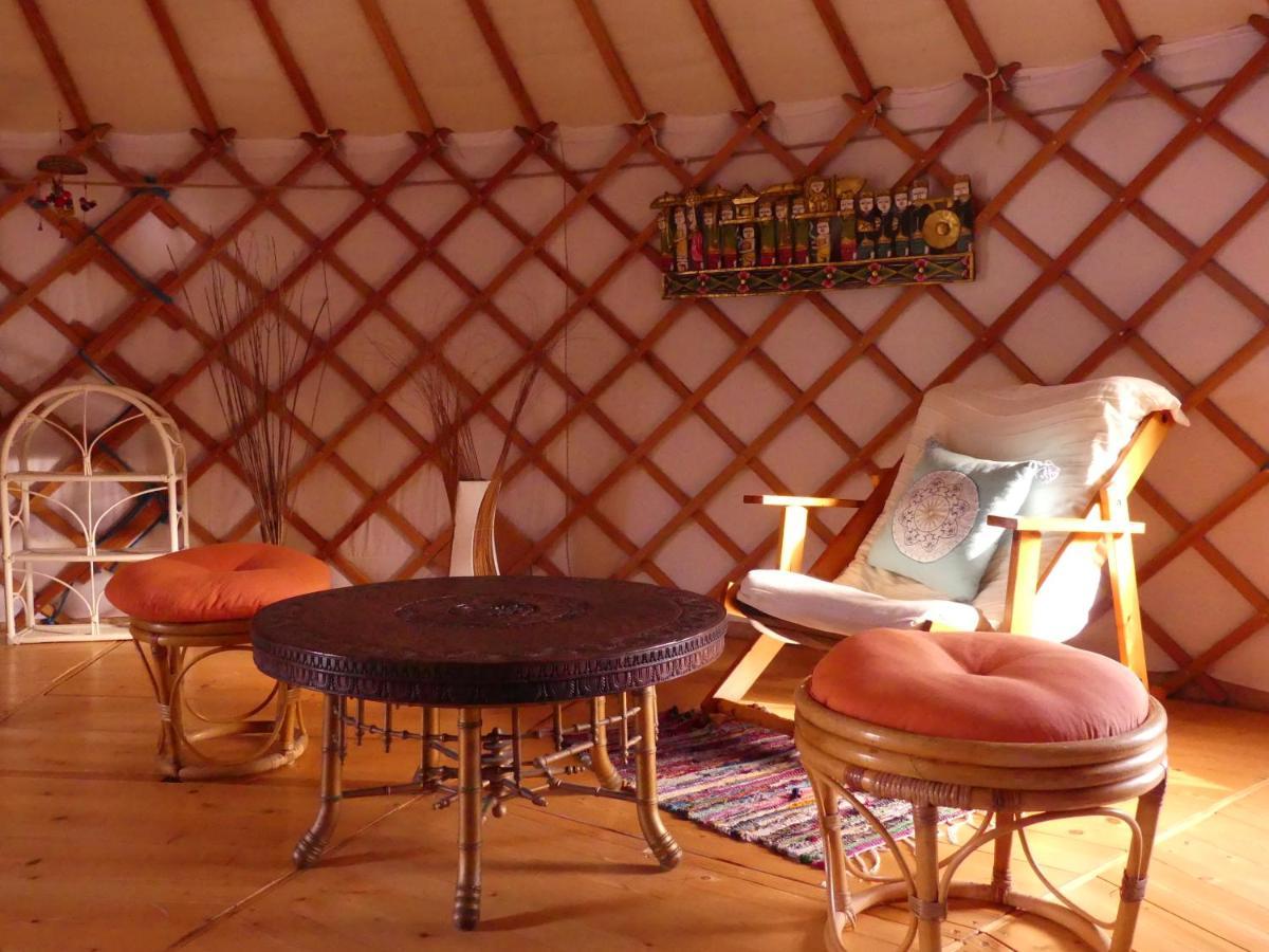 Les Yourtes D'Hotes Plouguiel Dış mekan fotoğraf